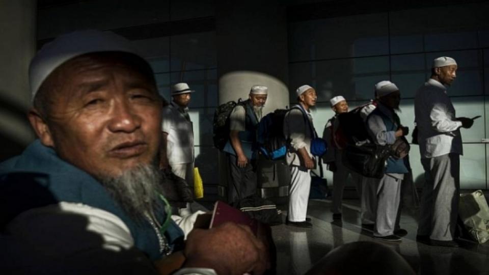 Çin hacca giden müslümanları GPS ile izliyor
