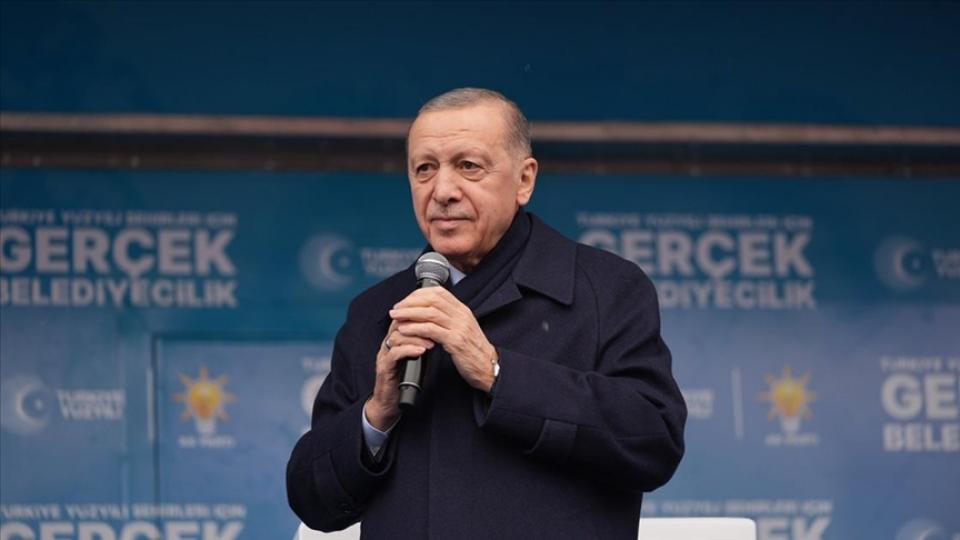 Her Taraf / Türkiye'nin habercisi / Cumhurbaşkanı Erdoğan: Muhalefete bakıp da asla umutsuzluğa kapılmayın. Alternatifsiz değilsiniz