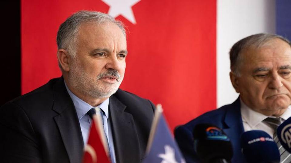 Her Taraf / Türkiye'nin habercisi / SES Partisi Genel Başkanı Ayhan Bilgen Bağımsız Adayları Destekleyeceğini Açıkladı