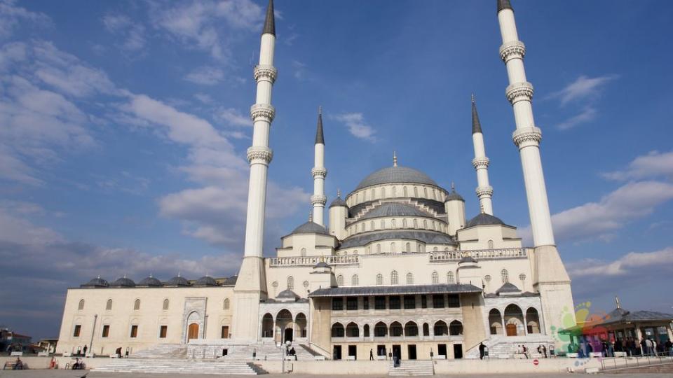 Camiiler Hayatın Merkezi Olacak!