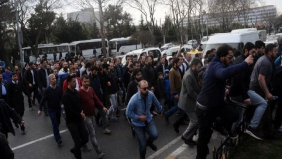 Hizb-ut Tahrir Gözaltılarını Protesto Eden 300 Kişi Gözaltına Alındı