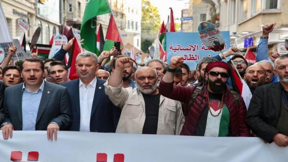 Şeyh Ahmed Yasin’i  Rahmetle Anıyoruz.. /  Filistin Sevdalısı Binlerce Kişi  ‘Özgür Kudüs’ İçin Yürüdü 