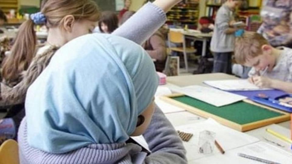 Avusturya'da tartışmalı yasa tasarısı kabul edildi!