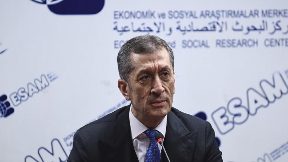 Ziya Selçuk: Ahlak'a dayanmayan hiçbir eğitim sistemi kalıcı değer üretemez