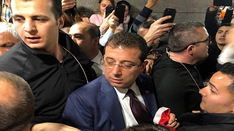 İstanbul Büyükşehir Belediye Başkanı Ekrem İmamoğlu görevi devraldı