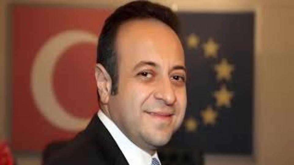 "Bakara Makara" Prag Büyükelçisi oldu