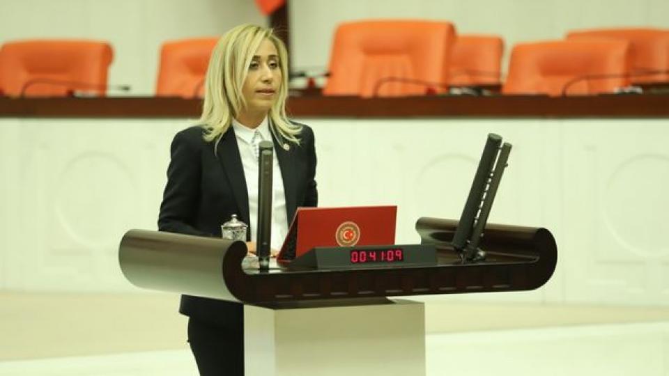İYİ PARTİ’Lİ VEKİL AK PARTİ’YE GEÇİYOR
