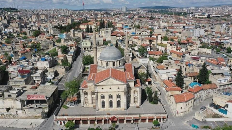 Vali duyurdu: 65 yaş üstüne kısıtlama getirildi