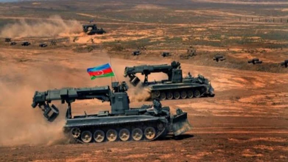 Ermenistan Azerbaycan Köylerini Vurdu: Savaş Hali Ilan Edildi