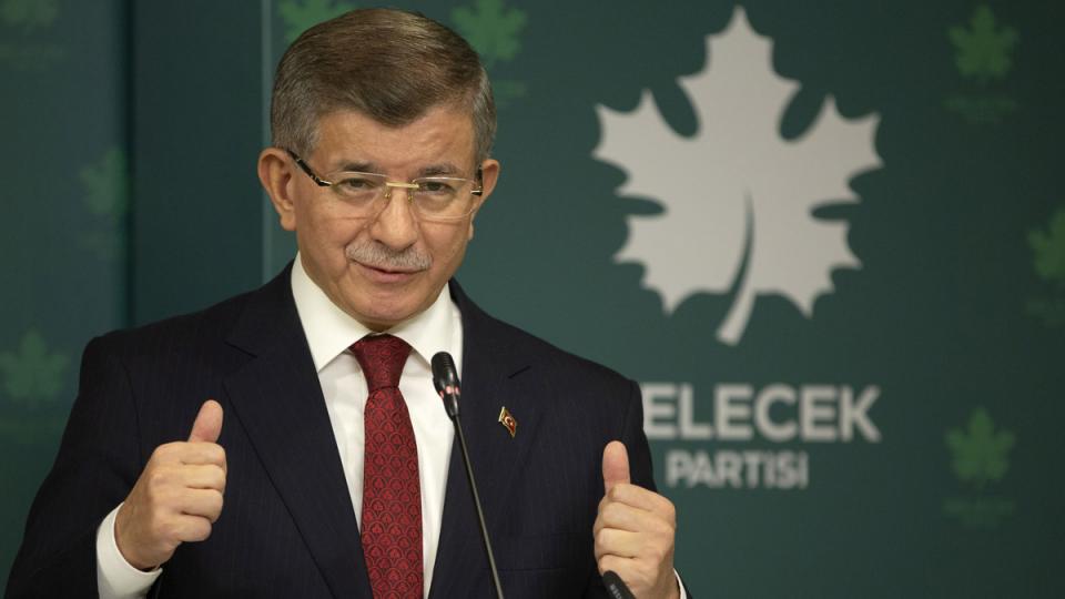 Davutoğlu'ndan Erdoğan'a 'keyif çayı' Tepkisi