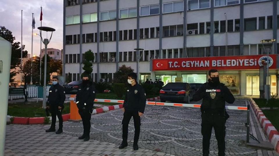 Ceyhan Belediyesine rüşvet operasyonu: Çok sayıda gözaltı kararı