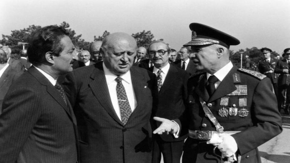Darbecilikle suçlanmaktan kaçınmak isteyenler için 12 Eylül tüyosu-Alper Görmüş