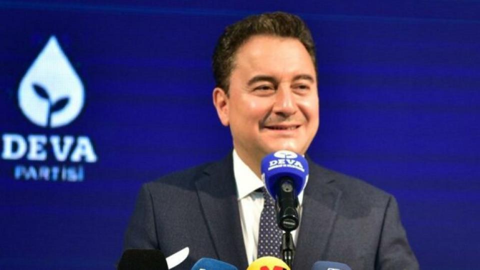 Ali Babacan: İktidar seçim kurallarıyla oynamaya başladıysa bilin ki gitme zamanı gelmiştir