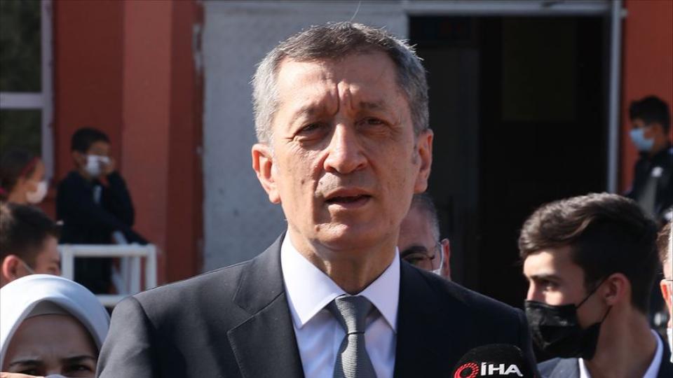 Bakan Selçuk: Okullar 2 Temmuz'a kadar açık olacak