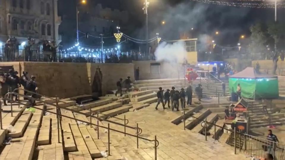 Halkları Müslüman olan ülkelere Filistin'e destek çağrısı / İsrail polisi Doğu Kudüs'ün Şam Kapısı'nda Filistinlilere müdahale etti