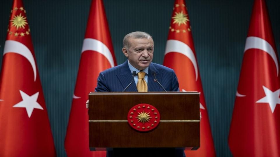 Cumhurbaşkanı Erdoğan: 1 Temmuz'da başlamak üzere sokağa çıkma kısıtlamalarını tümüyle kaldırıyoruz
