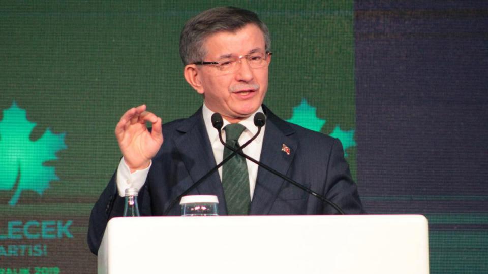 Davutoğlu: Erdoğan'ı Cumhurbaşkanlığı Sistemi bir tuzak diye uyardım