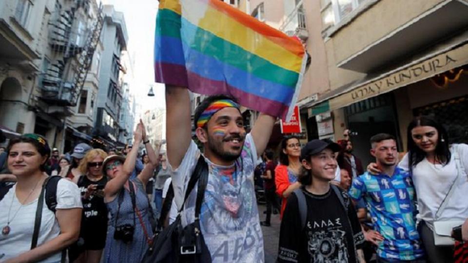 İstanbul Valiliği, LGBT yürüyüşü için yapılan başvuruyu reddetti