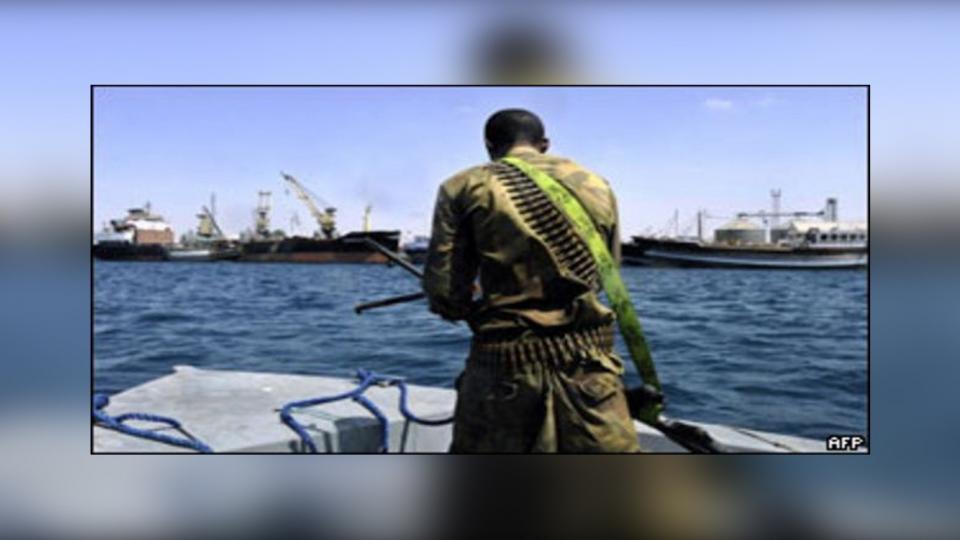 İtalya açıklarında Türk gemisine korsanlar saldırdı
