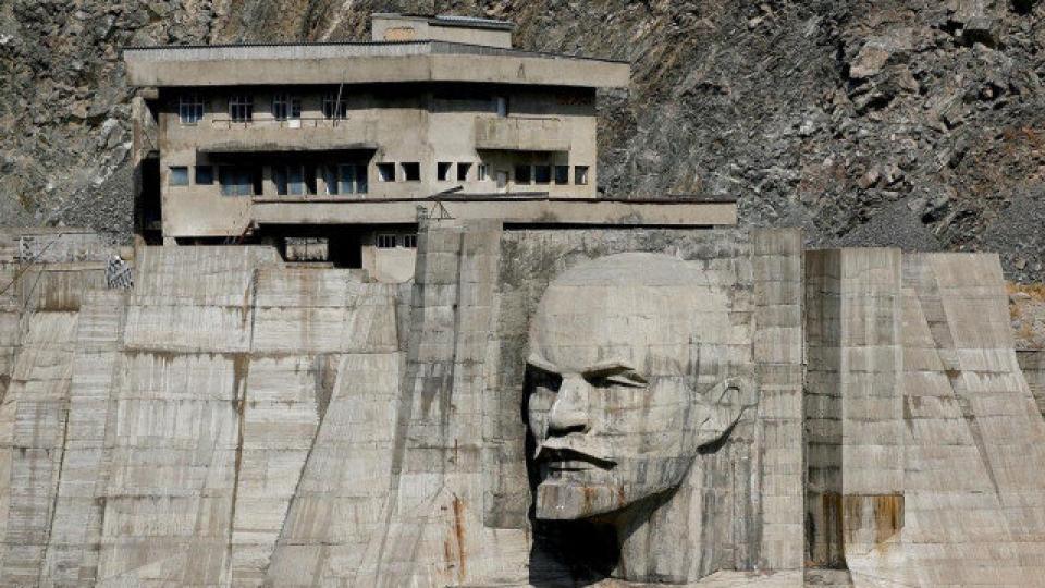 Kırgızistan'ın Kirov Barajı'ndan Kazakistan'a su akışının kesilmesiyle Orta Asya'da su krizi büyüyor