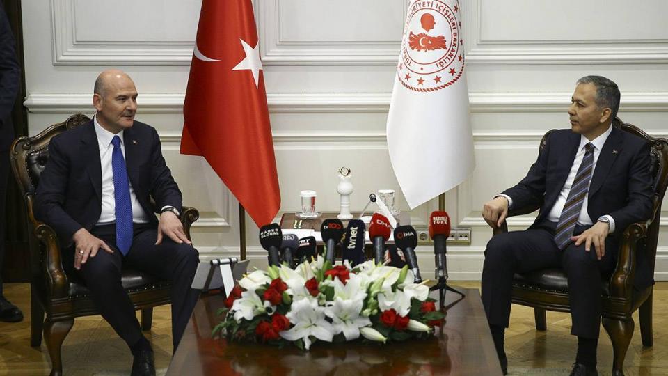 Süleyman Soylu'ya yakın trol ordusunun paylaşımı olay oldu! Terör saldırısında bakanı hedef aldılar