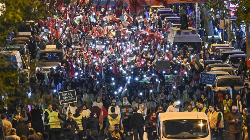 Filistin Dayanışma Platformu, ABD Büyükelçiliği önünde İsrail'in Şifa Hastanesi'ne yönelik saldırılarını protesto etti / Ankara'da Binlerce Kişi, "Gazze'ye Işık Ol Aile Yürüyüşü"nde Buluştu
