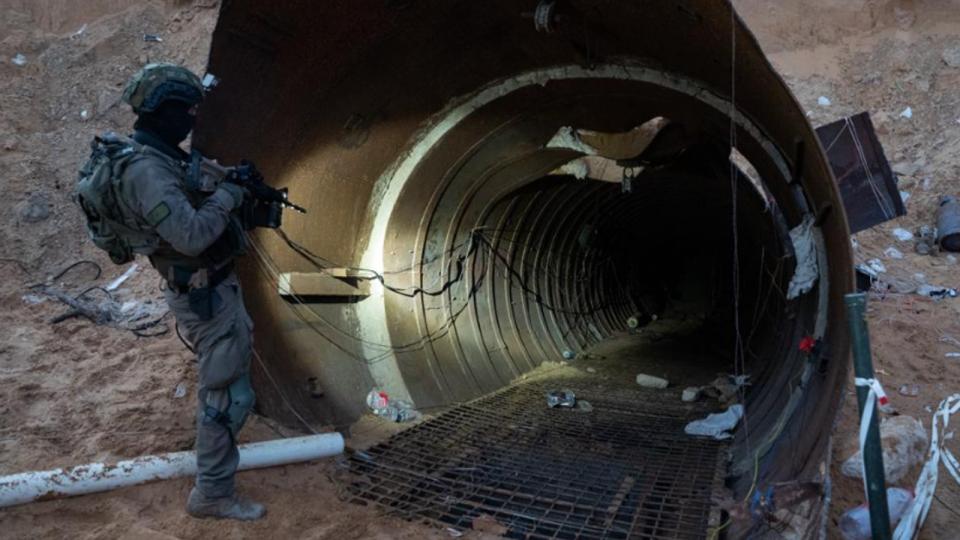İsrail Gazze'de Hamas'ın şimdiye kadarki en büyük tünelini keşfettiğini iddia etti