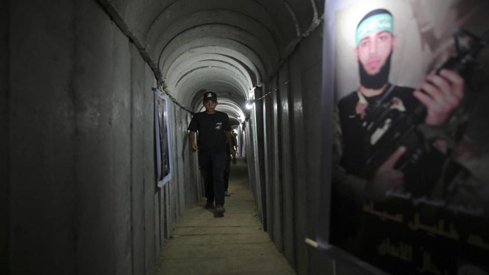 Siyonist İsrail Gazze'de Birleşmiş Milletlere ait bir okulu bombaladı! / İsrail Hamas tünellerini su altında bırakabileceğini inkar etmiyor