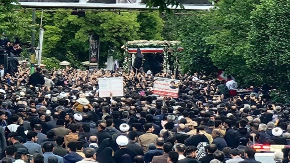 Reisi için İran’da tören düzenleniyor!