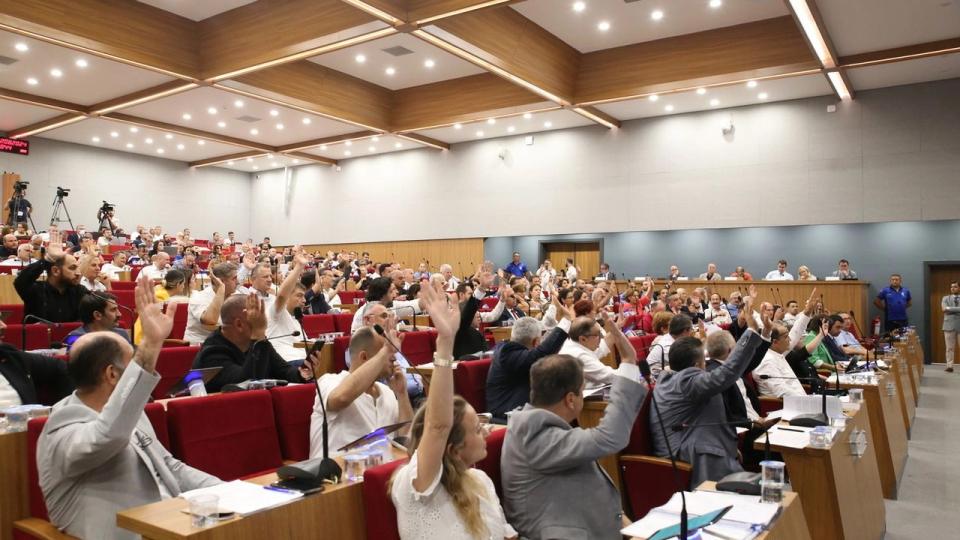 İzmir ile Tel Aviv'in kardeş şehir protokolü iptal edildi