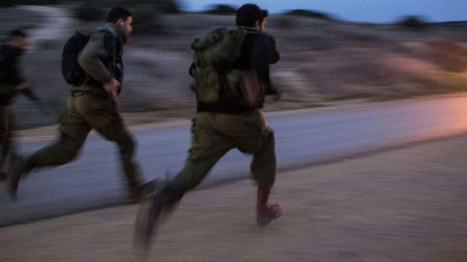 İsrail askerleri, Hollanda'yı terk etmek zorunda kaldı
