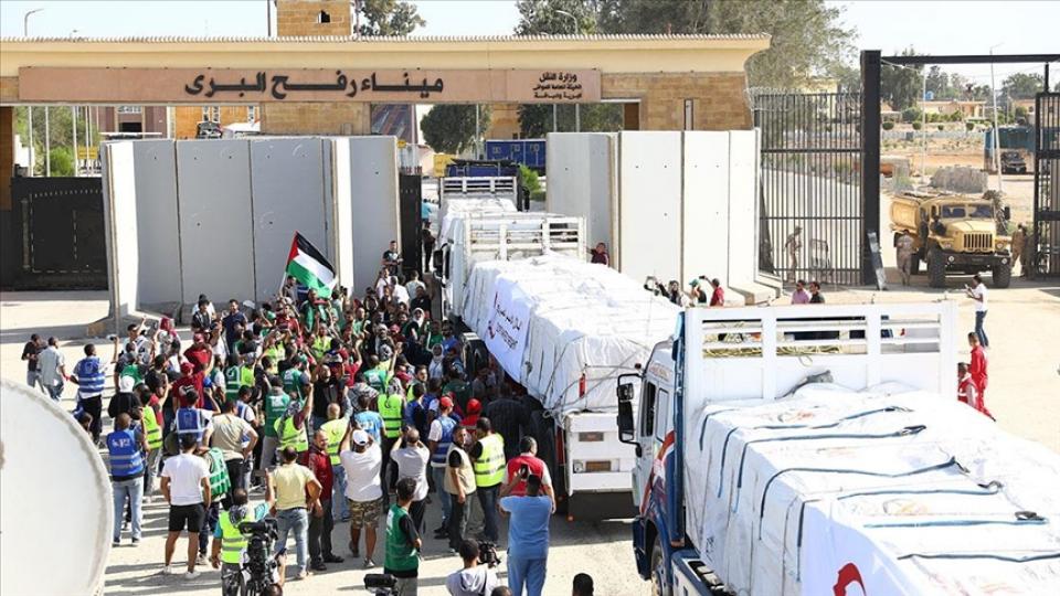 İsrail, Gazze Şeridi’ne insani yardım girişini durdurdu