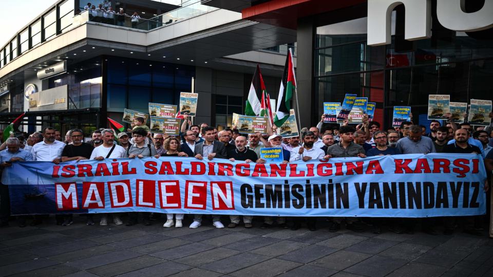 ANFİDAP'tan ABD Büyükelçiliği önünde 'Filistinli esirlere idam yasası' eylemi.. / ANFİDAP'tan Madleen Gemisine Destek Eylemi..