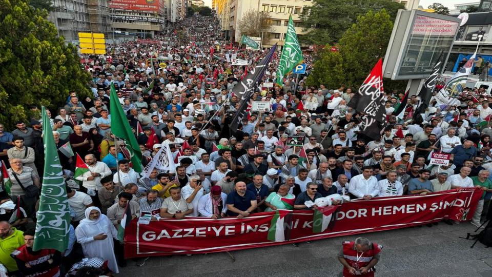 ANFİDAP'tan 'Mescid-i Aksaya Sahip' Çık Yürüyüşü / Ankara'da Yüz Bin Kişi Gazze'ye İnsani Koridor İçin TBMM'ye Yürüdü