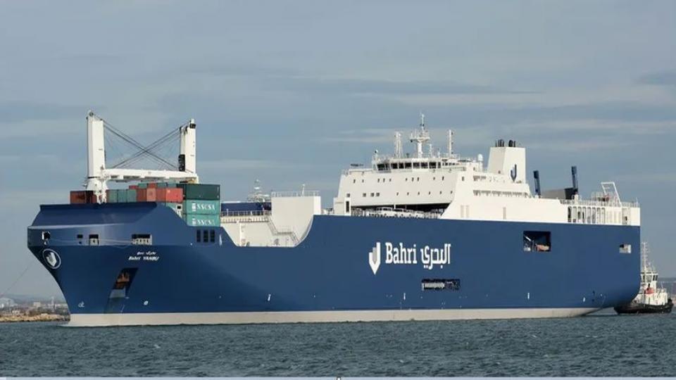 İtalyanlardan İsrail'e silah taşıyan Suudi gemisine engel