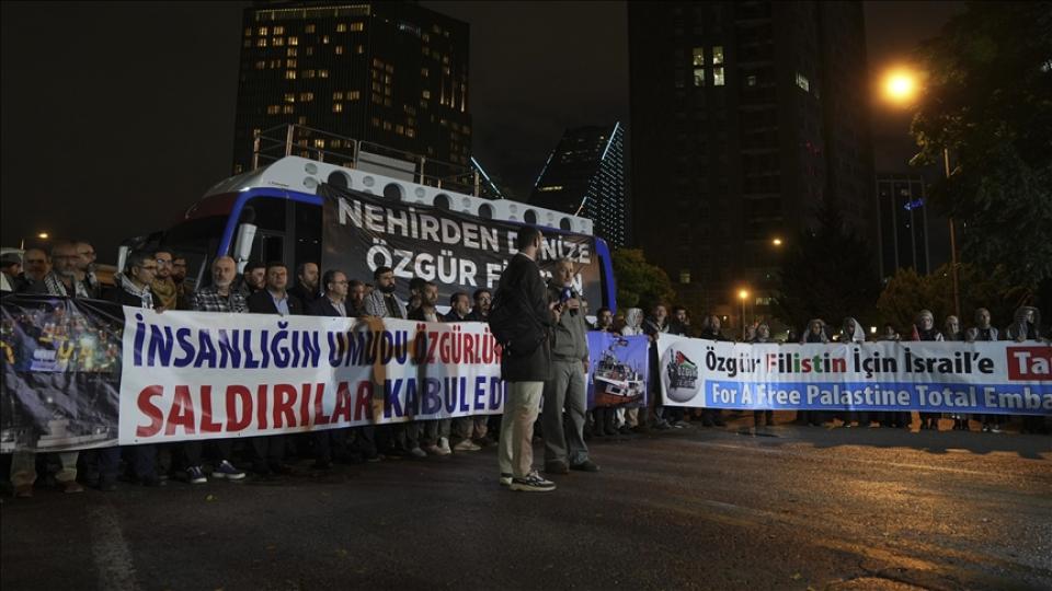 ANFİDAP'tan ABD Büyükelçiliği önünde 'Filistinli esirlere idam yasası' eylemi.. / İsrail'in Özgürlük Filosu Koalisyonu'na saldırısı protesto edildi