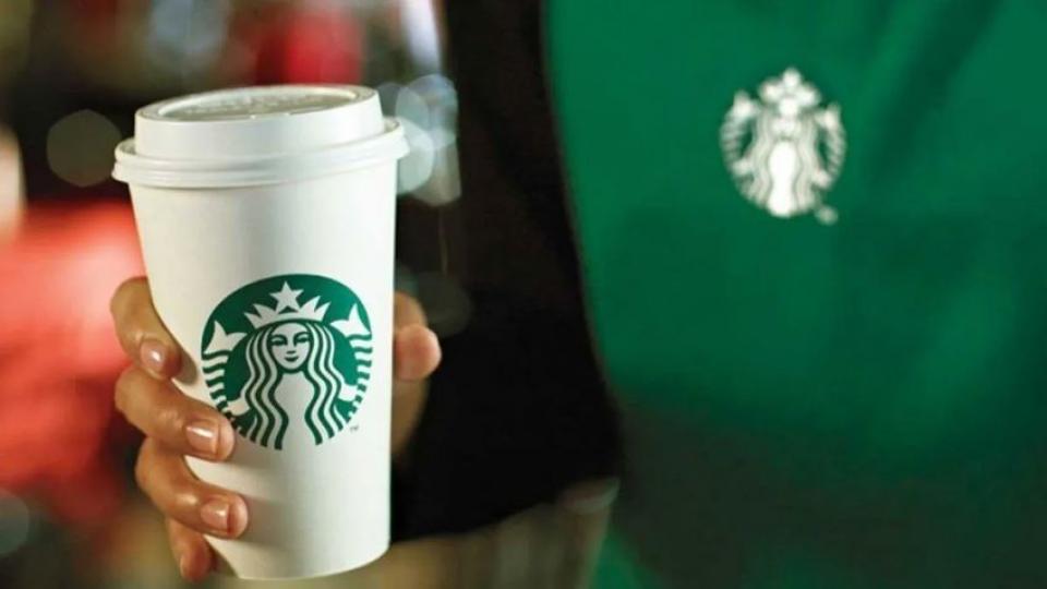 CHP'li başkandan Starbucks paylaşımı: Kahve Keyfi!