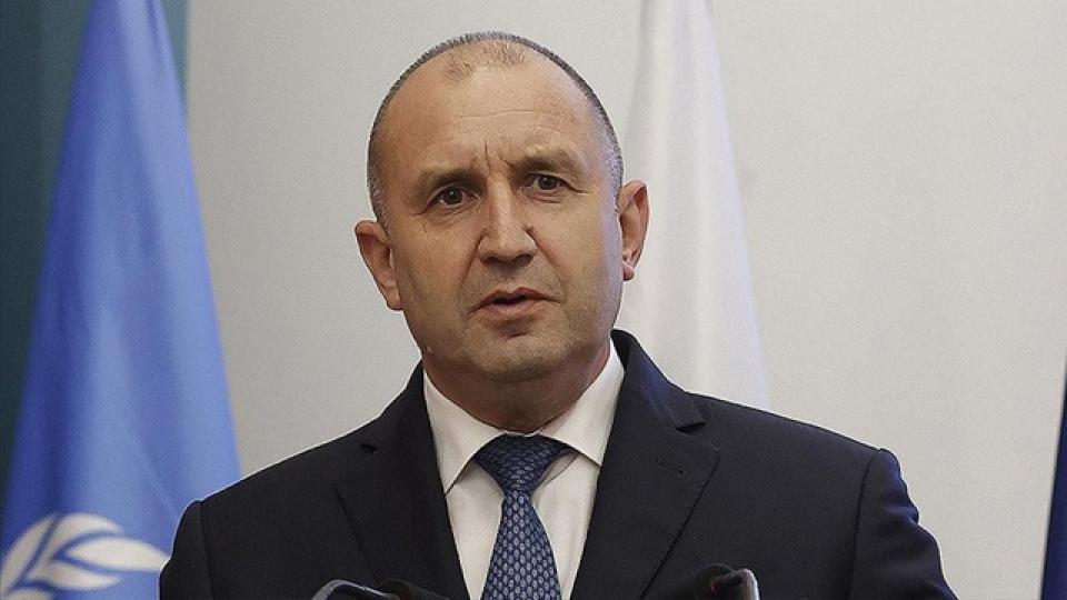 Bulgaristan seçimini kazanan Radev kimdir?