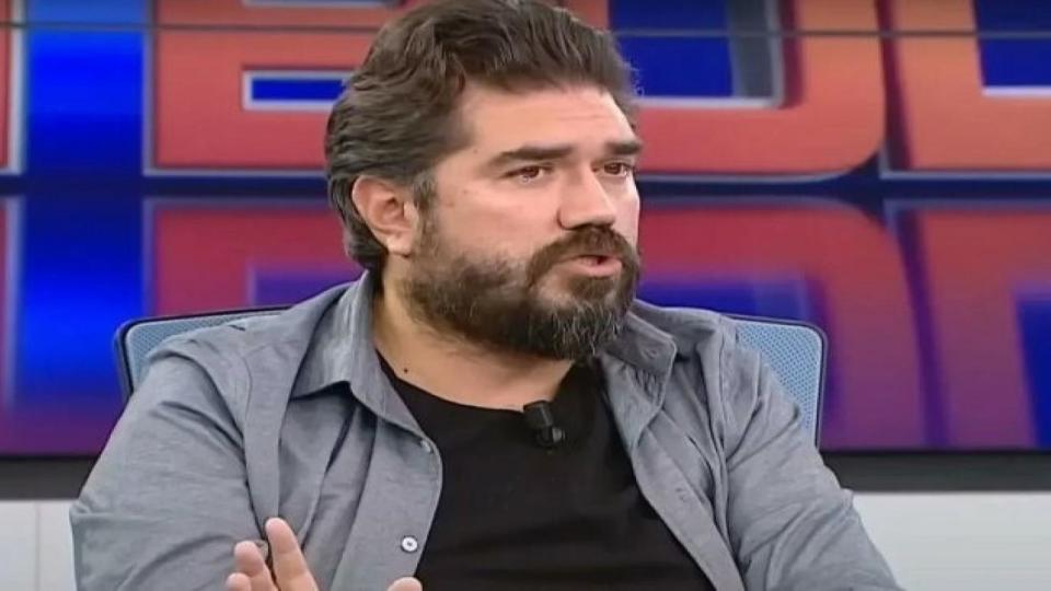 Her Taraf - Türkiyenin habercisi / Rasim Ozan Kütahyalı gözaltına alındı!