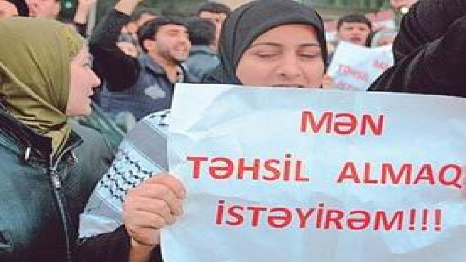 Şakir ÇALIŞKAN / Türkiye ve Azerbaycan Arasında Başörtüsü Gerginliği Ya da Başörtüsü Sadece Başörtüsü Değildir!
