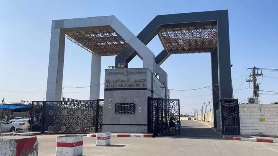 Ak Parti milletvekilleri, Refah Sınır Kapısı'na gidiyor