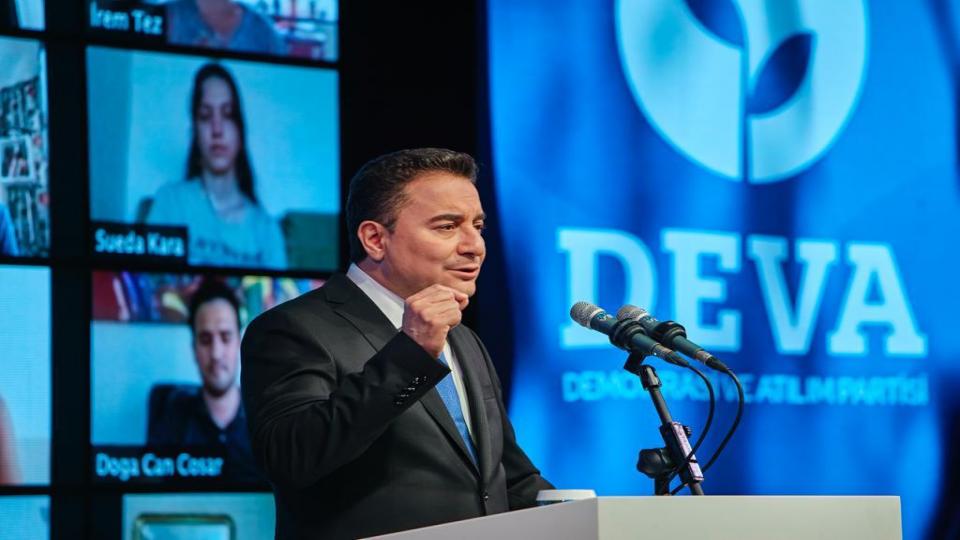 Babacan’dan Merkez Bankası açıklaması: Eritilen rezervler tahmin edilenden daha fazla / Ali Babacan: Kutuplaşma siyasetine bulaşmayacağız (DEVA Partisi Genel Merkez açılış töreni)