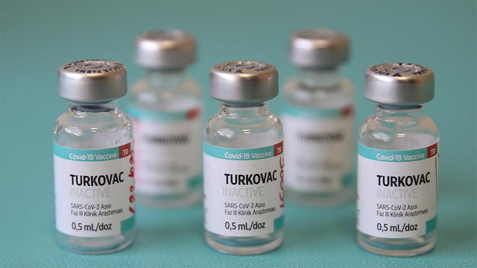 Her Taraf / Türkiye'nin habercisi / Aşı karşıtlarına yerli aşı önerisi