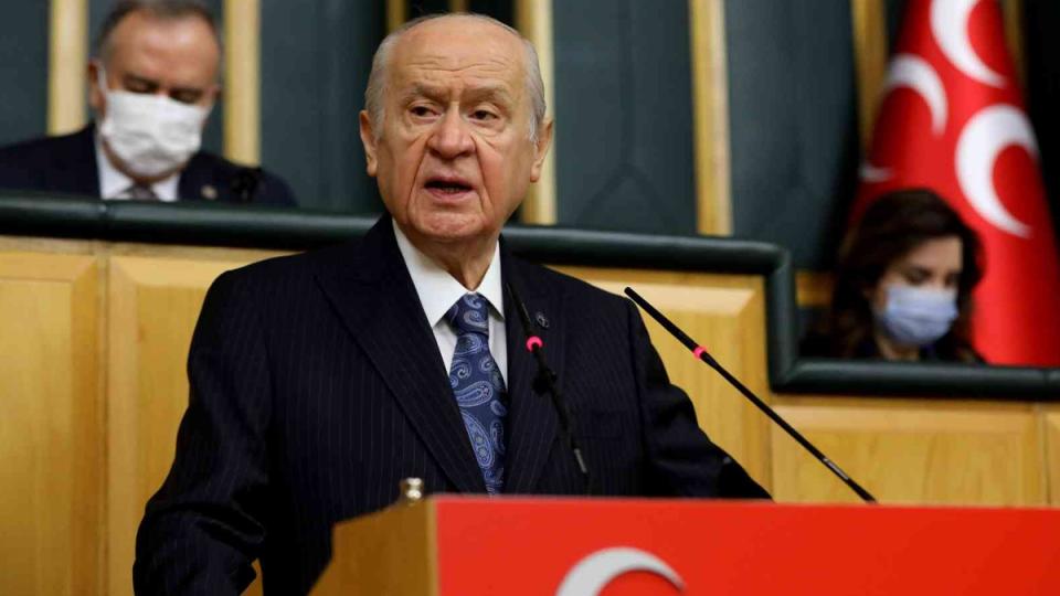 Bahçeli, Beşiktaş'tan istifa etti! / Bahçeli, yine İmamoğlu'na yüklendi: İBB'de herkes adli süreci beklesin