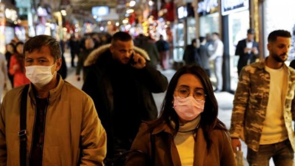 Türkiye'de 7 Ocak günü koronavirüs nedeniyle 194 kişi vefat etti, 12 bin 171 yeni vaka tespit edildi / Coronavirüs Salgını Gerilemezse Sokağa Çıkma Yasağı Gelebilir