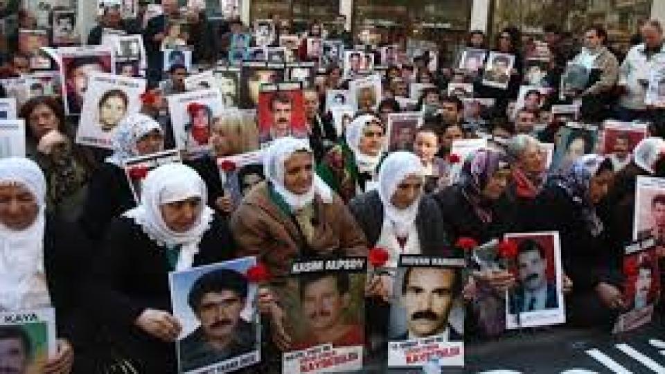 Cumartesi Anneleri, AYM kararına rağmen yine gözaltına alındı! / Cumartesi Anneleri İHD'de İçişleri Bakanı Soylu hakkında suç duyurusunda bulunacak
