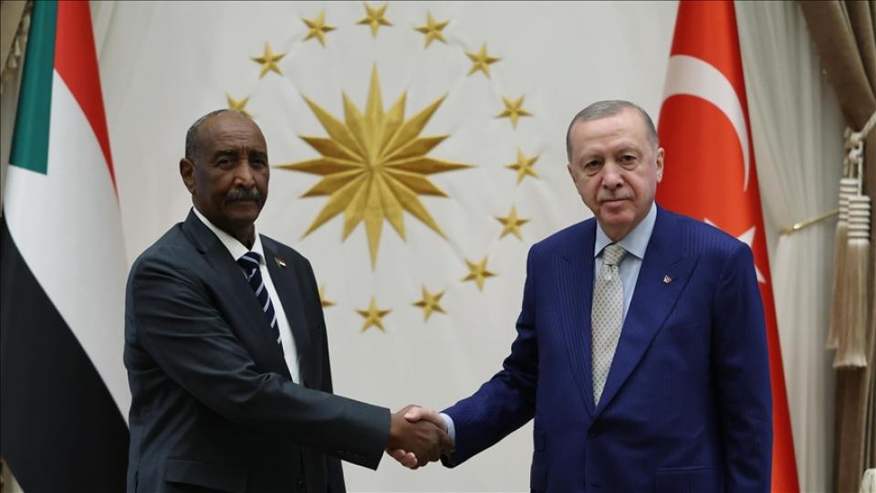 Her Taraf - Türkiyenin habercisi / Cumhurbaşkanı Erdoğan, Sudan Egemenlik Konseyi Başkanı Burhan ile bir araya geldi