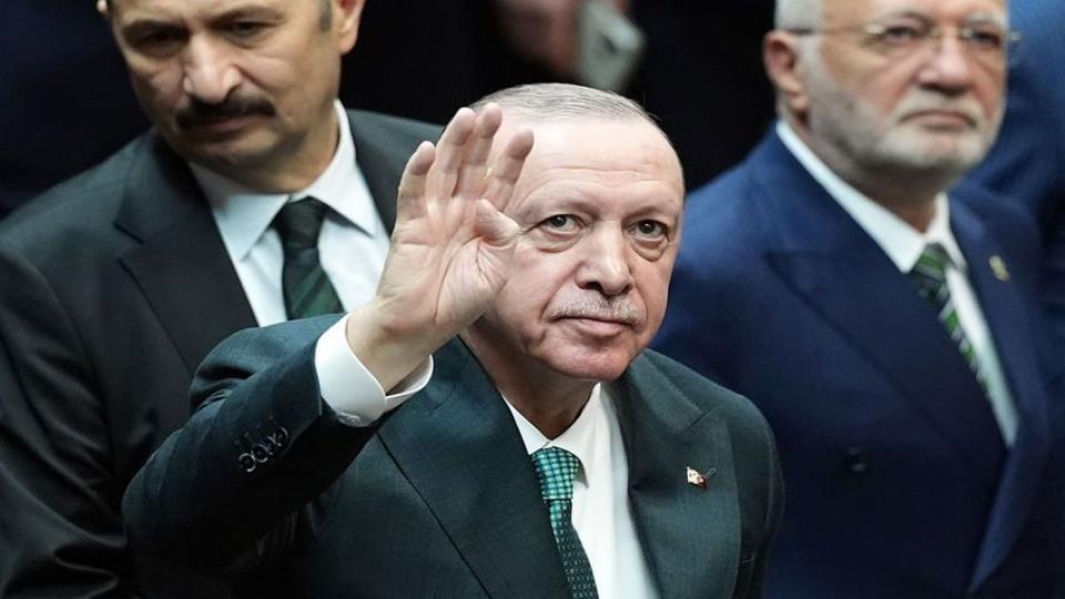 İsrail'e en ağır operasyon: İran'dan 30 balistik füze! / Erdoğan: Bizim Sünnilik, Şiilik gibi bir dinimiz yok; tek dinimiz İslam'dır