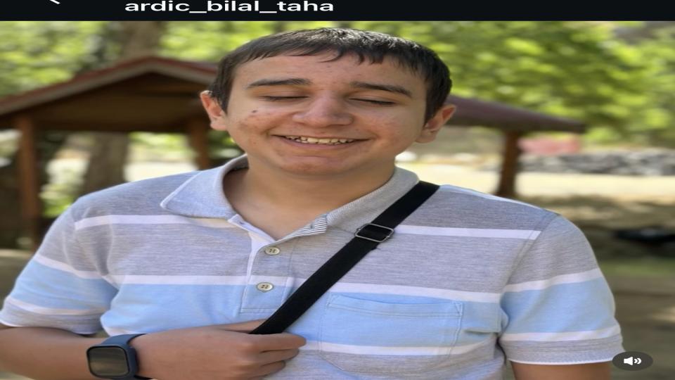 GÖRME ENGELLİ HAFIZ BİLAL TAHA ARDIÇ[16]GÖNLÜNDEN DÖKÜLEN ŞİİR