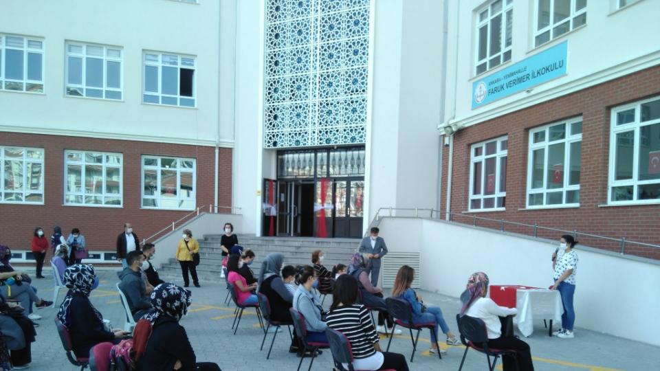 Her Taraf - Türkiyenin habercisi / Okullarda yüz yüze eğitim yarın başlıyor: Hangi önlemler alınacak?